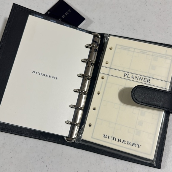 Burberry Agenda Tan & Black Novacheck New With Box 4x5.75 - Picture 4 of 13